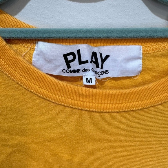 Comme des Garçons PLAY Womens Heart T-Shirt in Yellow - Medium Short Sleeves - Picture 4 of 4